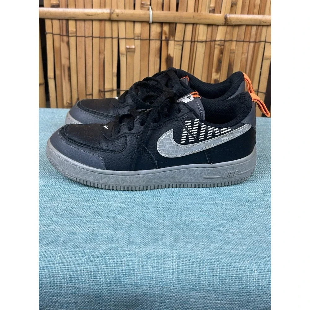 NIKE AIR FORCE 1 LV8 2 
